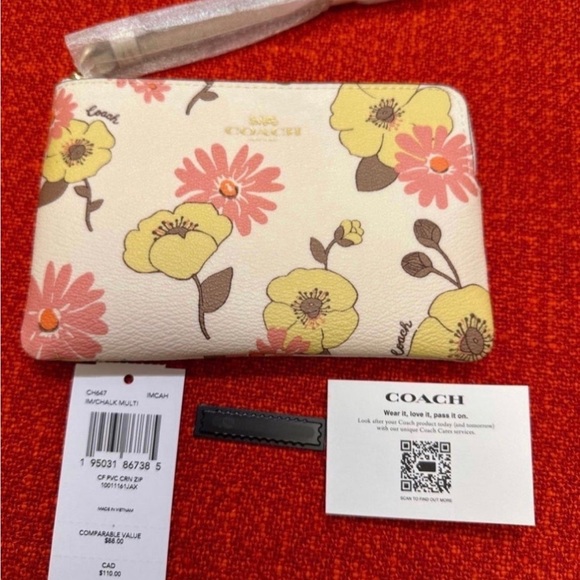 ❤️❤️❤️Coach Authentic Corner zip wallet/wristlet with Floral cluster print ❤️❤️ - Picture 6 of 6